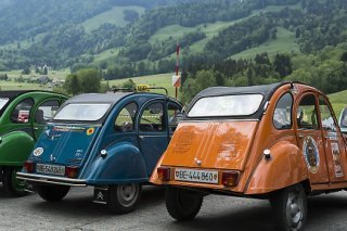 C'est la 3e fois que la Suisse accueille ce grand événement après Avenches (VD) en 1977 avec 400 véhicules et dans la région de Haslital (BE) à plus de 2000 mètres d'altitude en 1991 avec 2000 véhicules (archives).